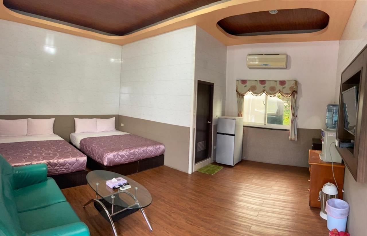 J Lin Hostel Кэньдин Экстерьер фото