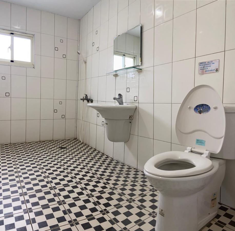 J Lin Hostel Кэньдин Экстерьер фото